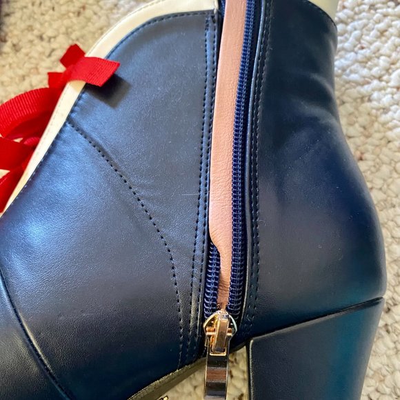 Lulu Hun navy blue heeled booties w/ zip closure & red ties, women's size 6 - Picture 2 of 9